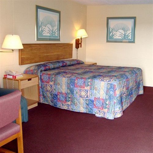 Best Budget Inn Springfield Room photo