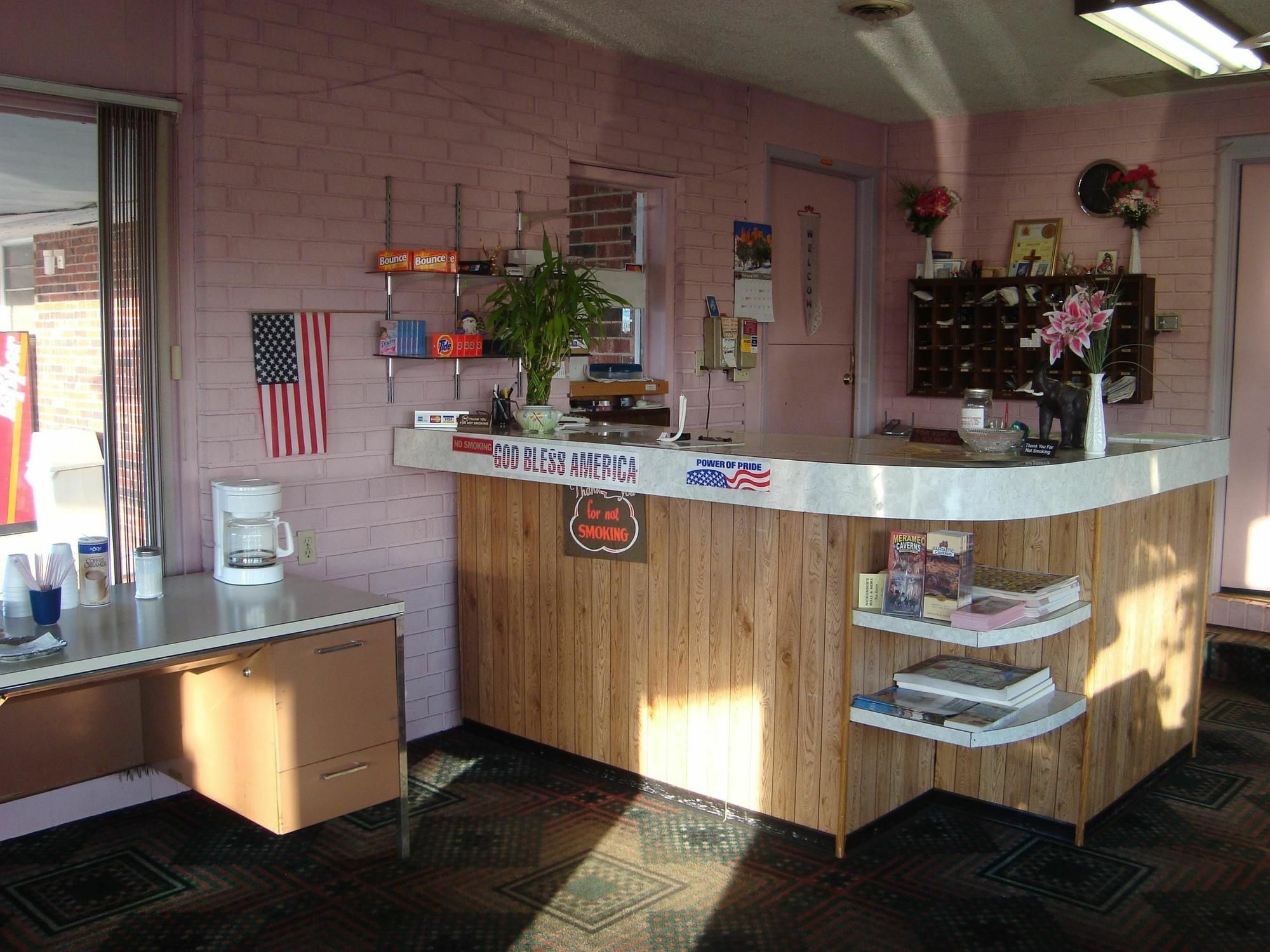 Best Budget Inn Springfield Exterior photo